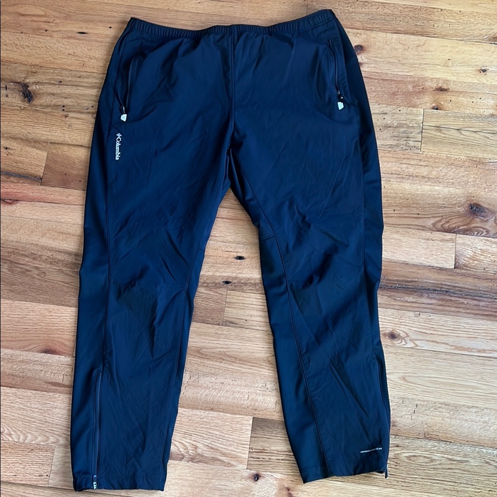 Columbia Black Athletic Pants XL